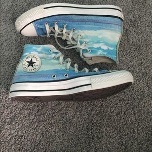 Women’s size 8 high top converse.